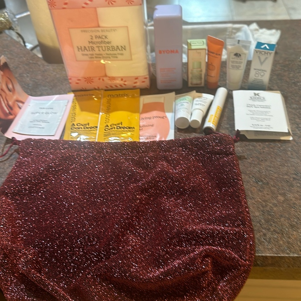 Free w $50.00 purchase add to bundle Ulta bag Kiehls serum Sunday Riley tan
